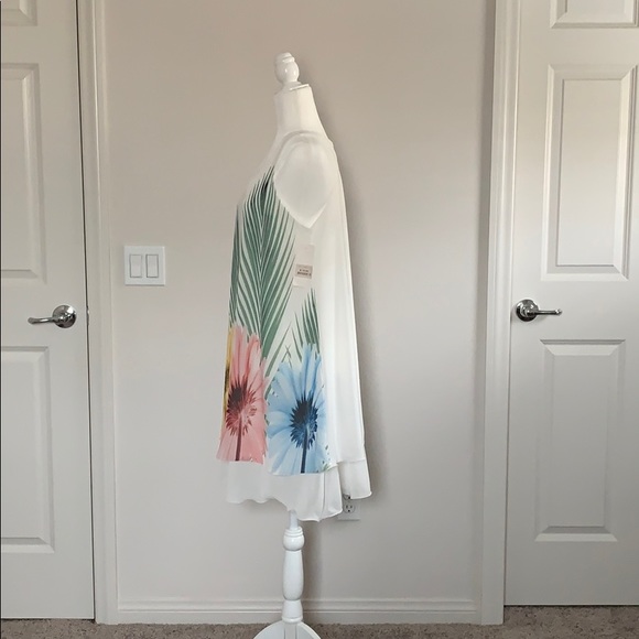 White with flowers dress - Picture 2 of 4